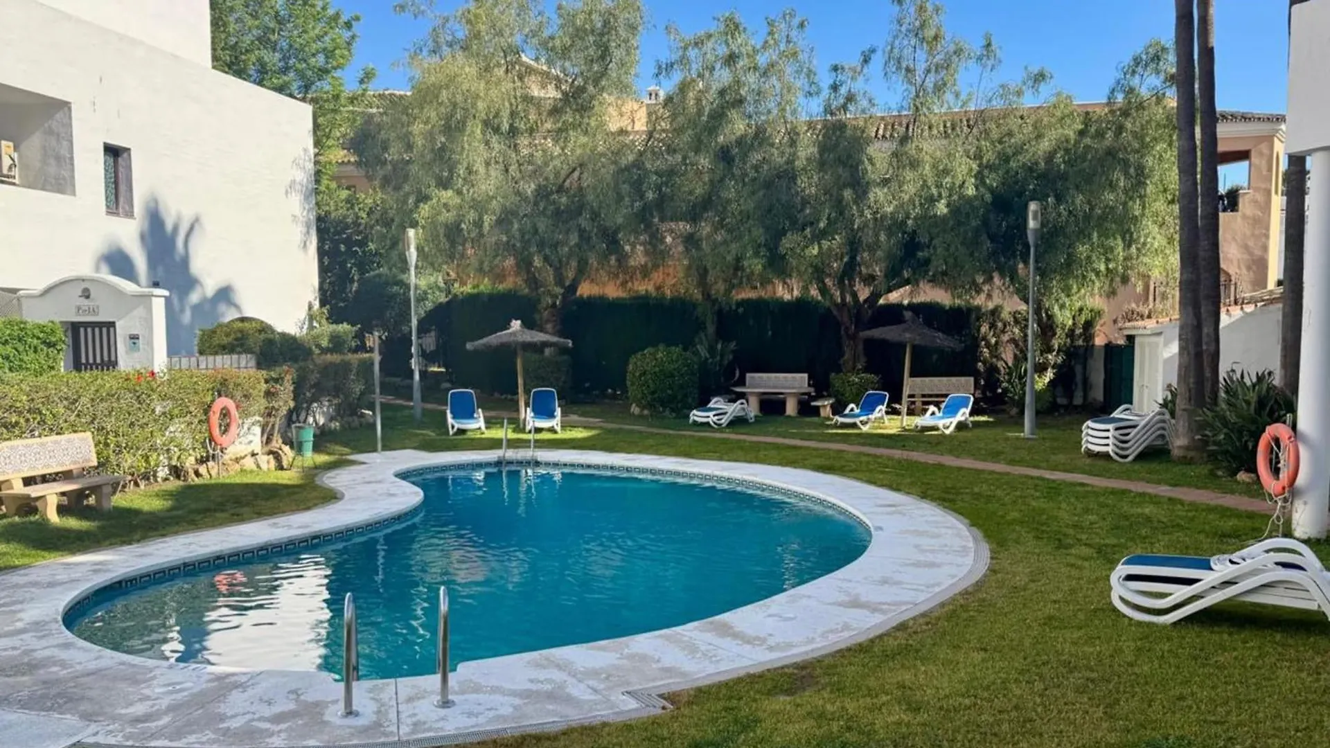 Charming 1-Bedroom Apartment Walk To Puerto Banus! Marbella España